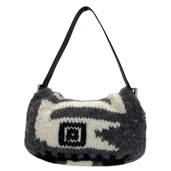 Fendi Patterned Wool Knint Baguette Bag - Picture 2 of 8